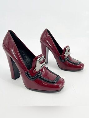 Prada Fall 2010 Burgundy Patent Leather Loafer Square Toe Block Heels IT 39.5